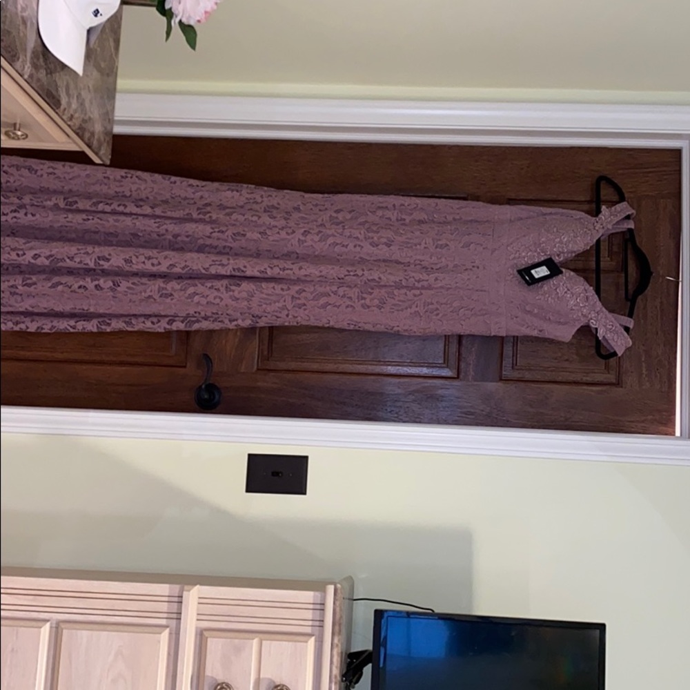 Long Dress - Picture 3 of 6